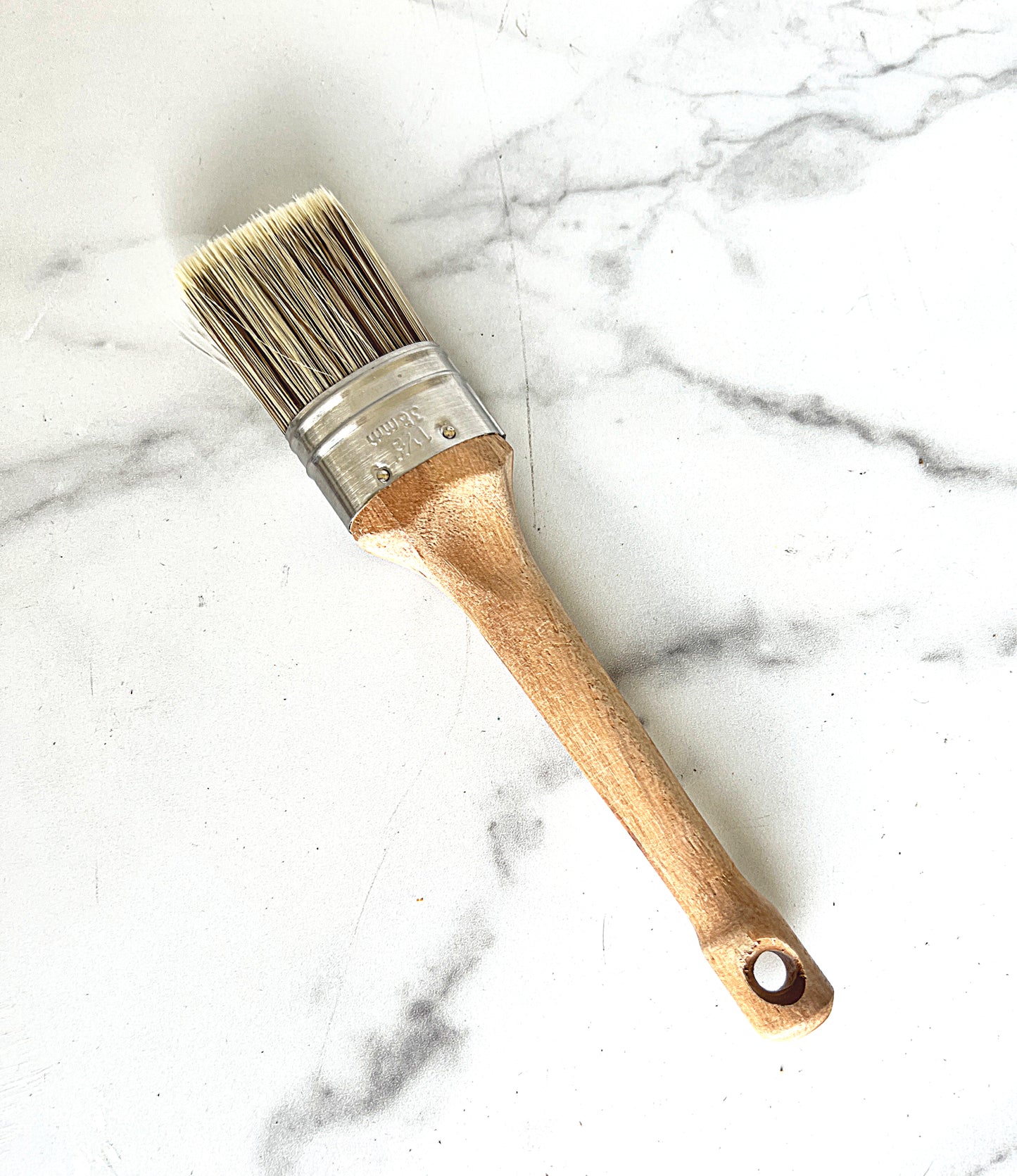 Jumbo All Around Oval Bristle Wax Brush