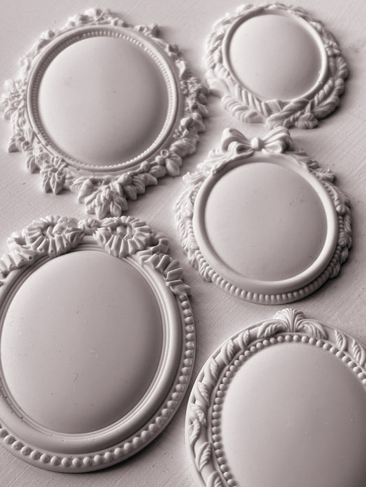 Vintage Brooches - Mould - IOD